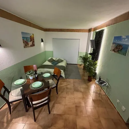 Algarve Dona Ana 88 לאגוּ‏ש